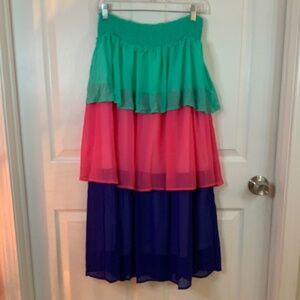COLORFUL RUFFLE SKIRT SIZE L NWT